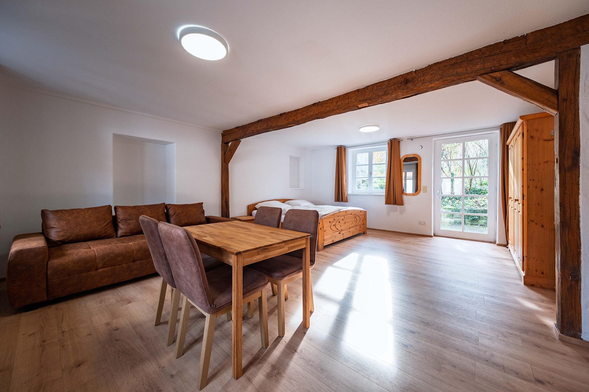 Bild - Ferienapartment Mandelberg | &copy; Weingut Scholler